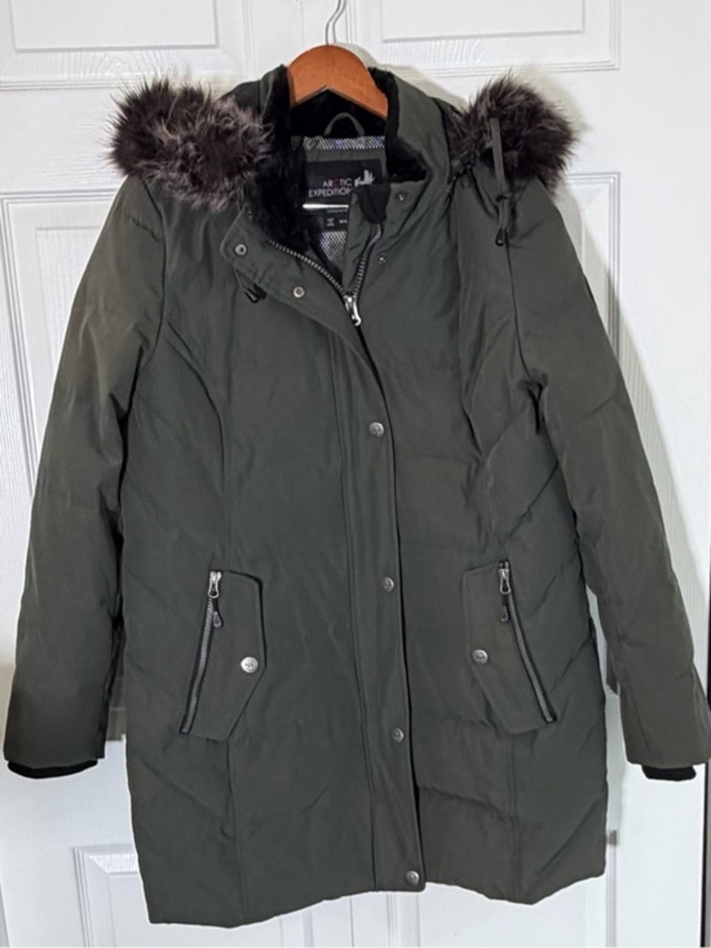 Arctic Expedition Womens Down Parka Medium Olive Green Faux Fur Hood Winter coat